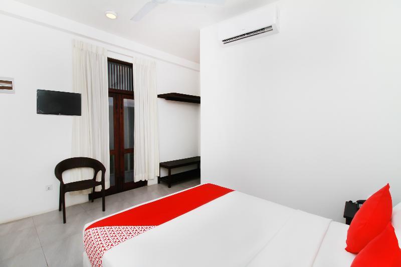 Chinese Lotus Luxapathiya - Shanghai Hotel Moratuwa Eksteriør billede